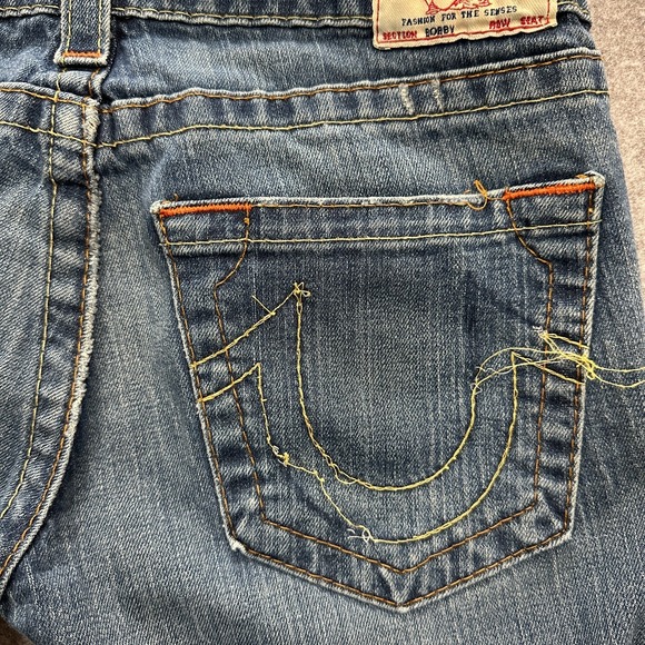True Religion Bobby Jeans Womens Size 30 Blue Denim Bootcut Lowrise Medium Wash - Picture 15 of 16